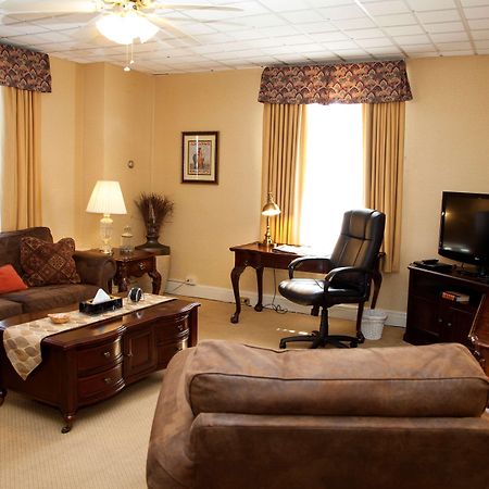 Best Western Plus Sidney Lodge Екстер'єр фото