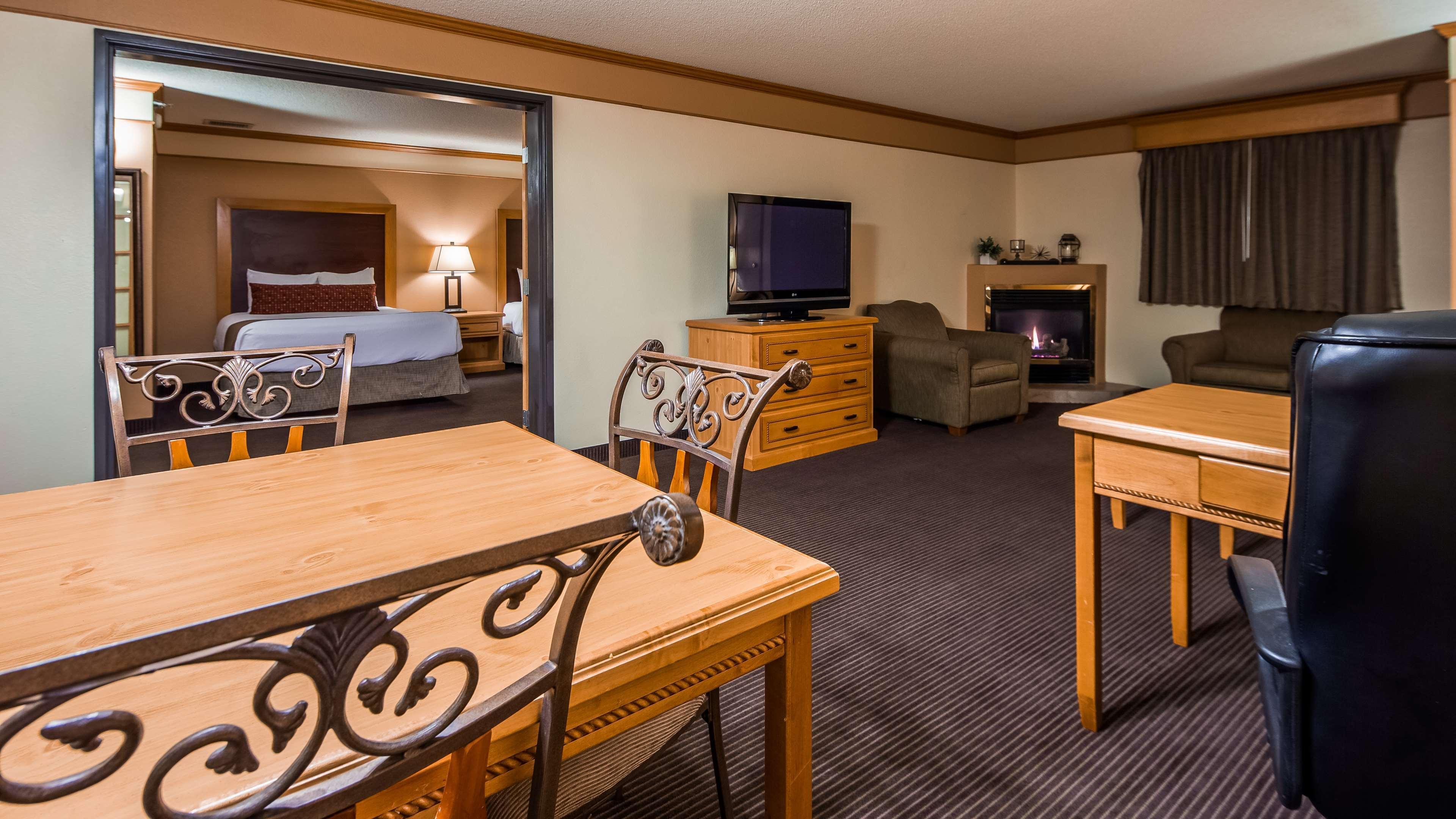 Best Western Plus Sidney Lodge Екстер'єр фото