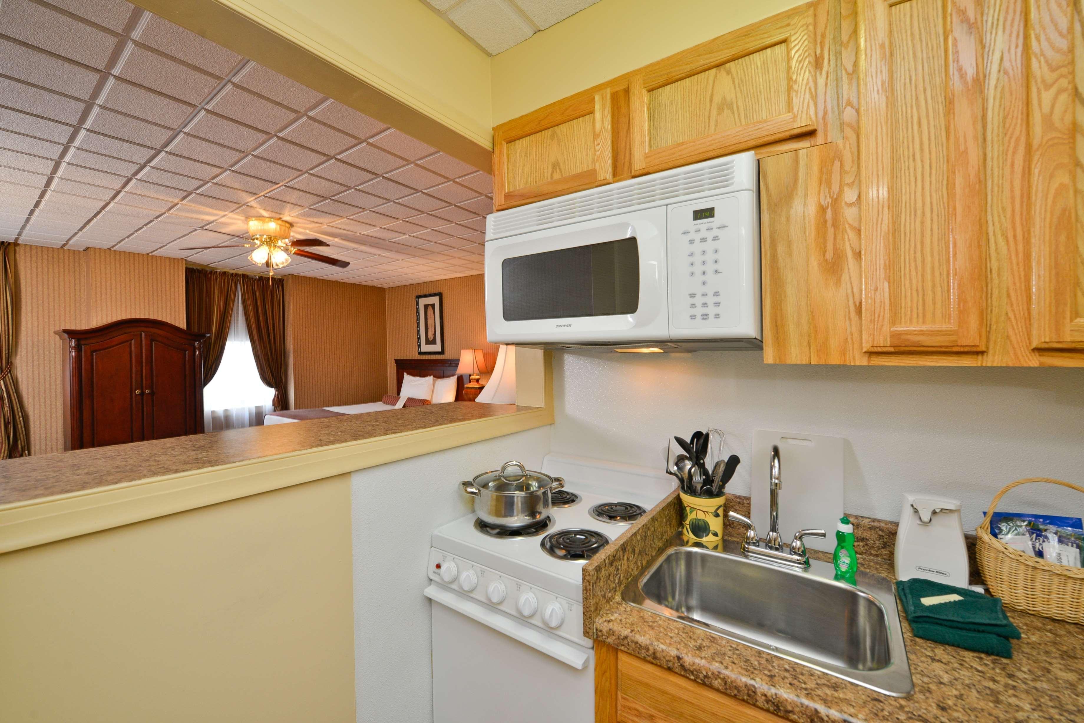Best Western Plus Sidney Lodge Екстер'єр фото