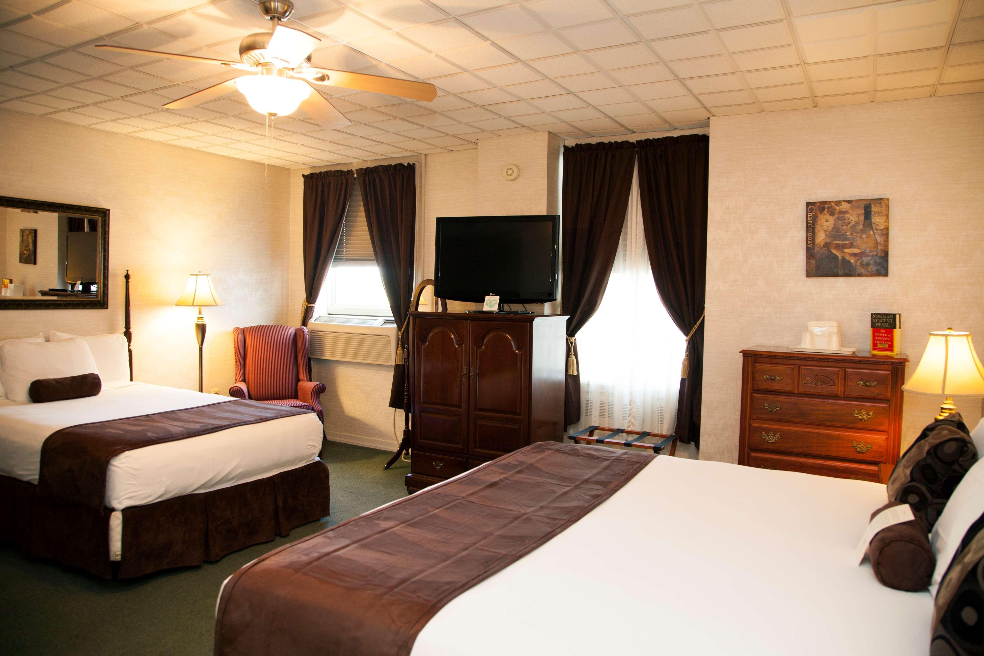 Best Western Plus Sidney Lodge Екстер'єр фото