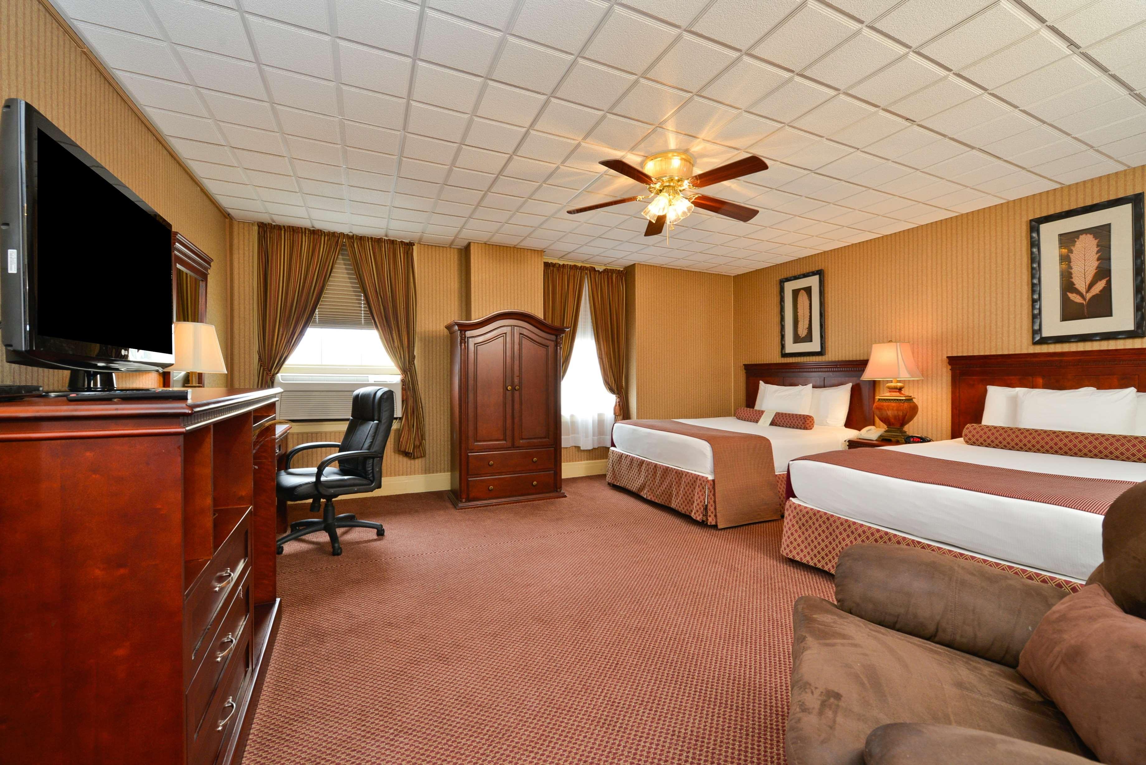 Best Western Plus Sidney Lodge Екстер'єр фото