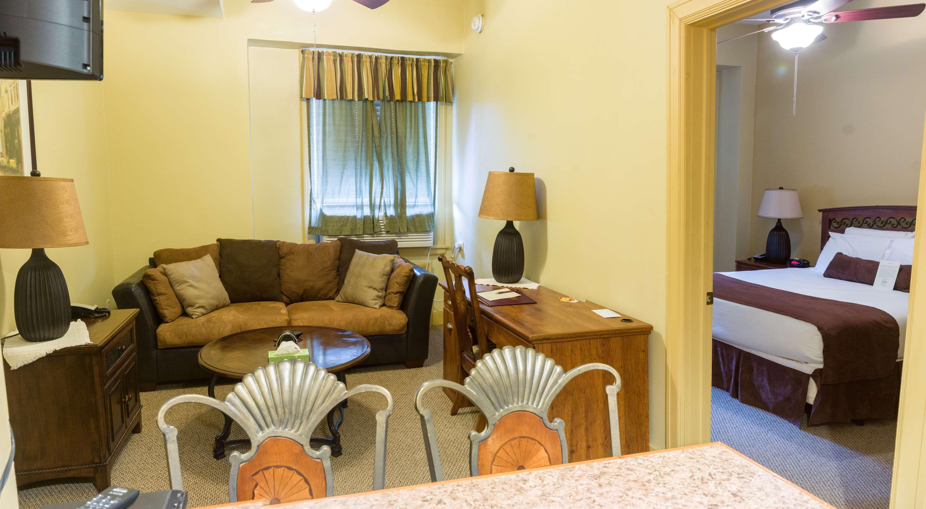 Best Western Plus Sidney Lodge Екстер'єр фото