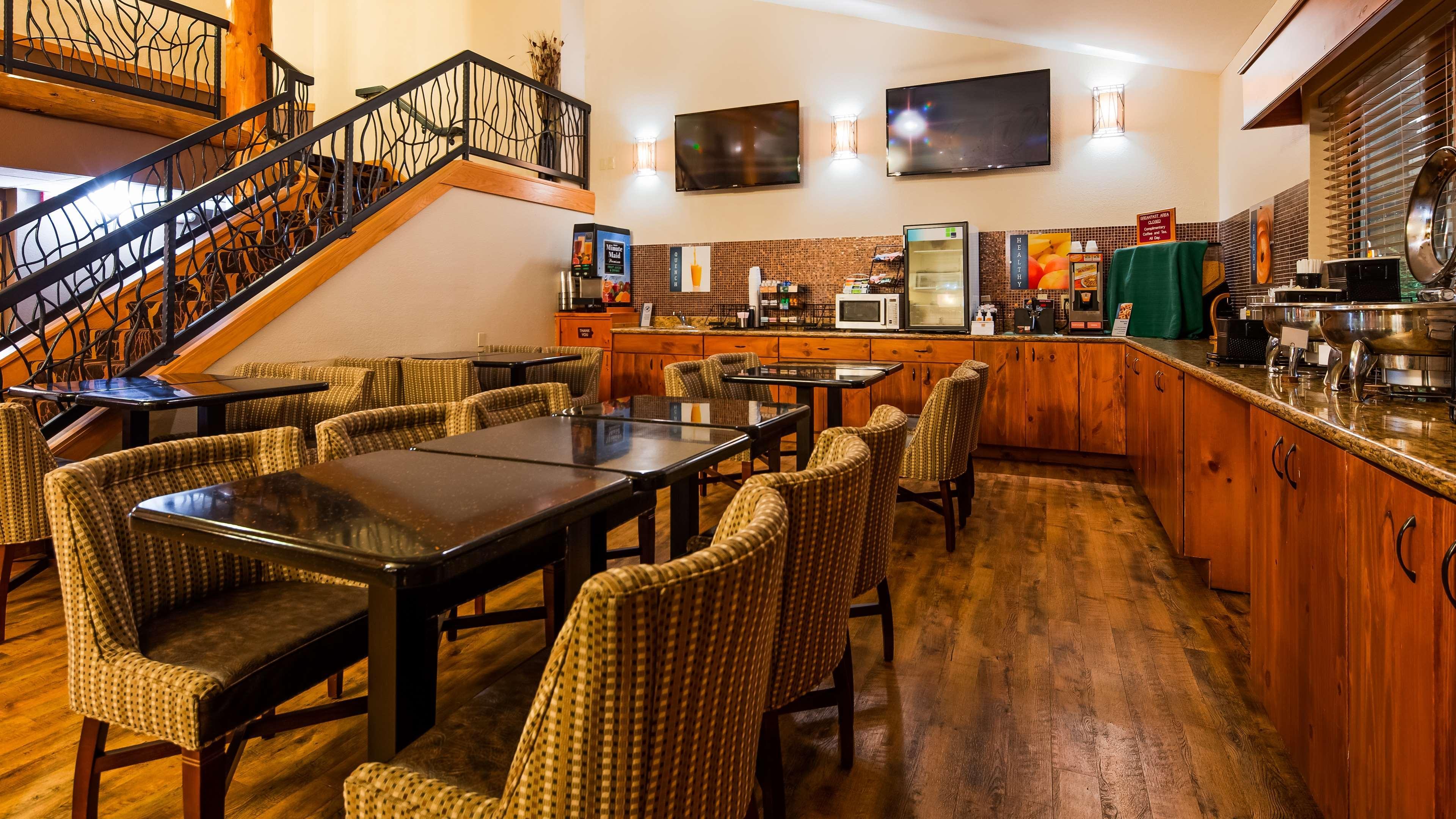 Best Western Plus Sidney Lodge Екстер'єр фото