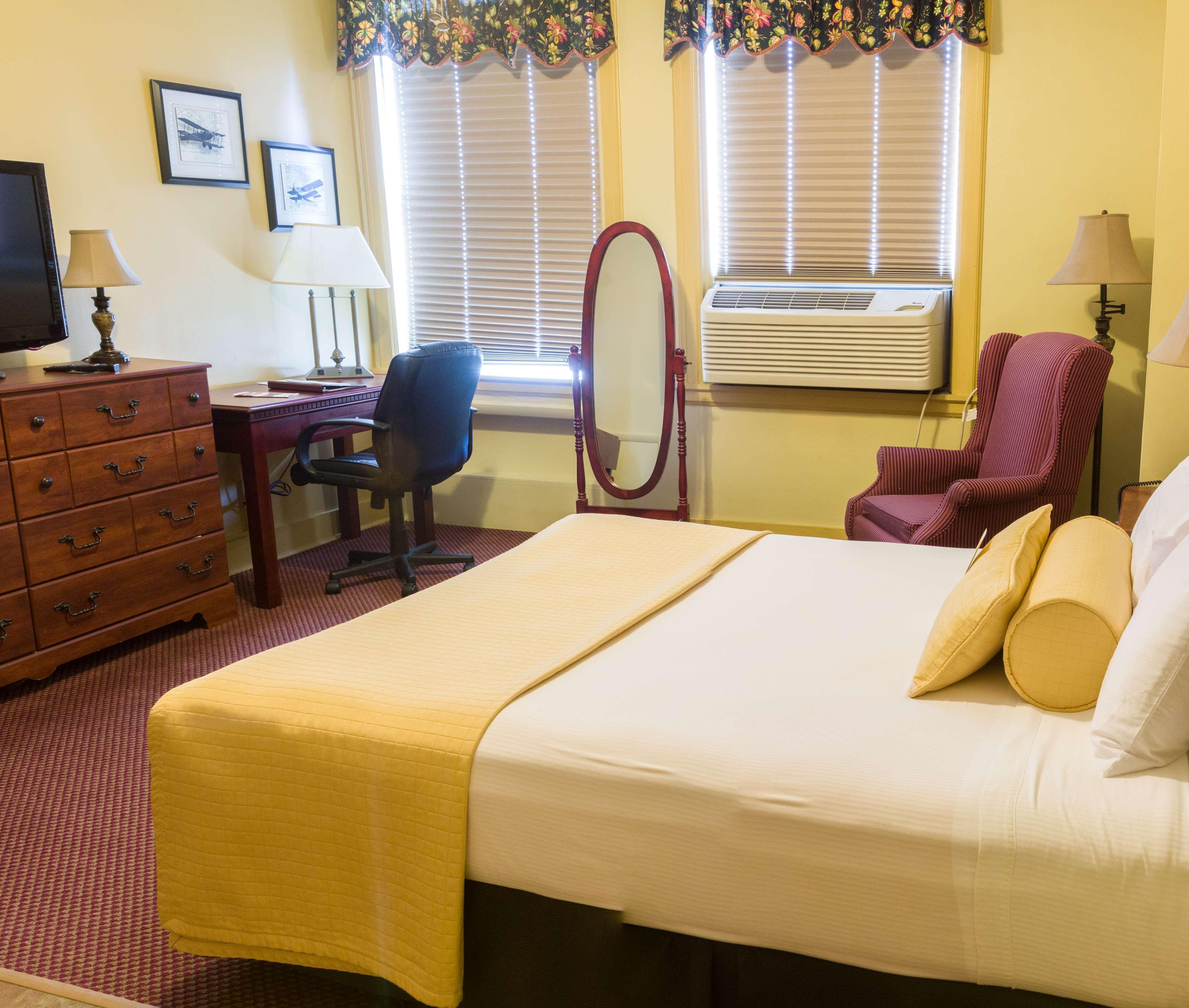 Best Western Plus Sidney Lodge Екстер'єр фото