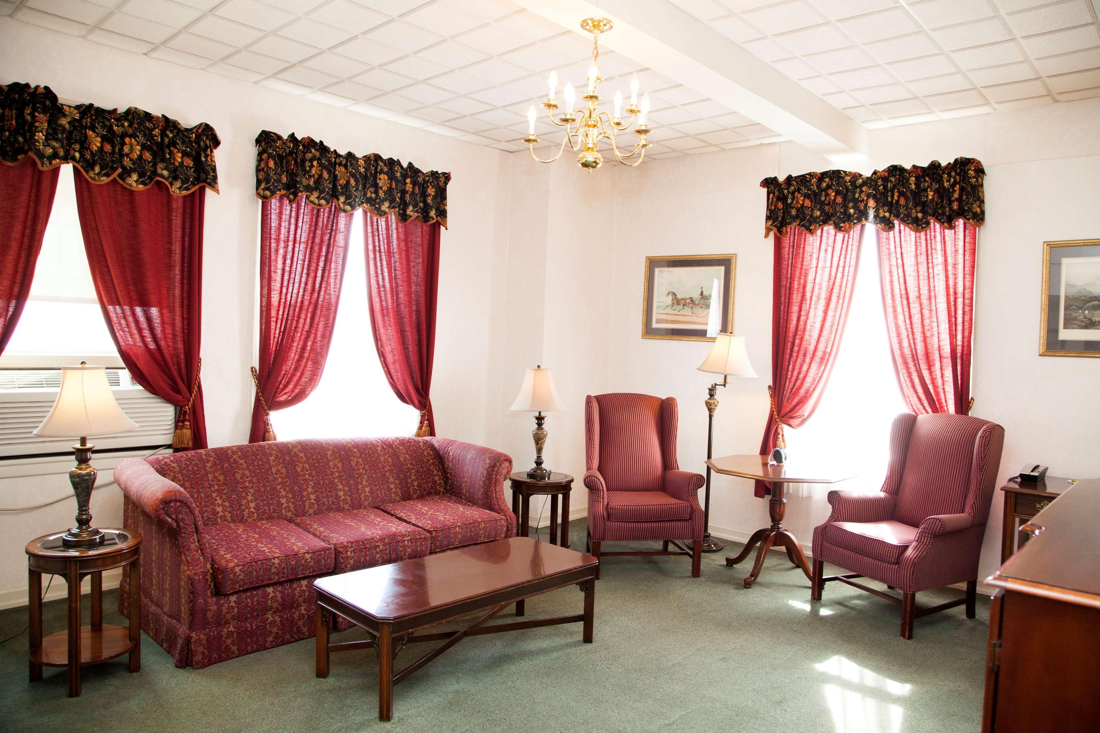 Best Western Plus Sidney Lodge Екстер'єр фото